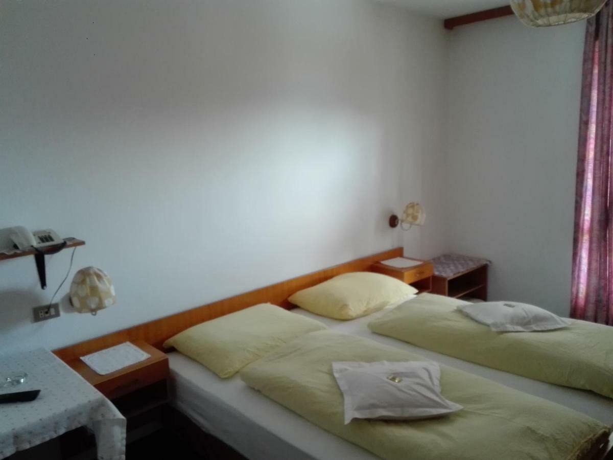 טירולו Hotel Haselried מראה חיצוני תמונה