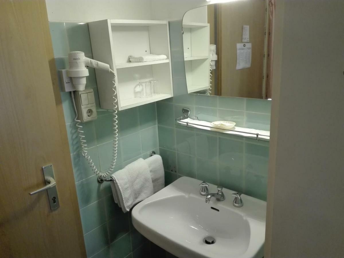 טירולו Hotel Haselried מראה חיצוני תמונה