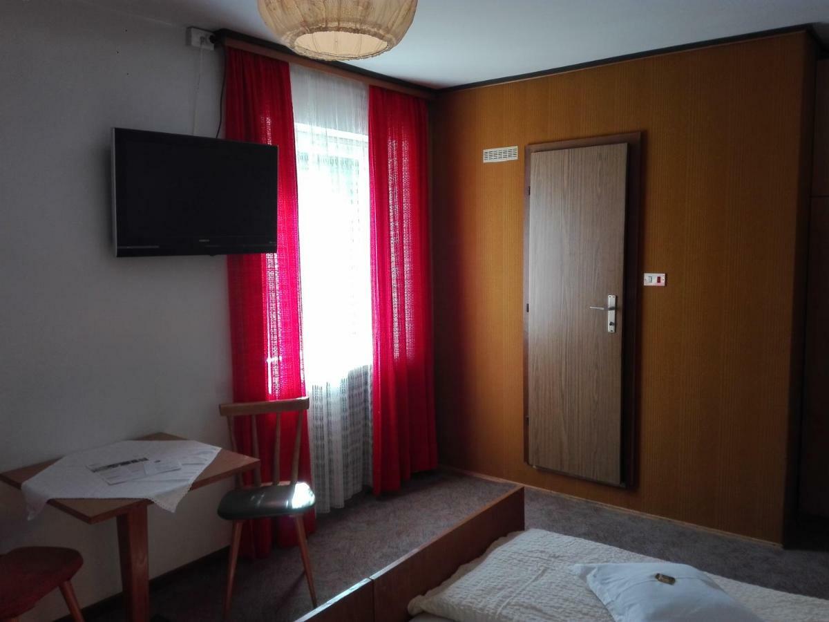 טירולו Hotel Haselried מראה חיצוני תמונה